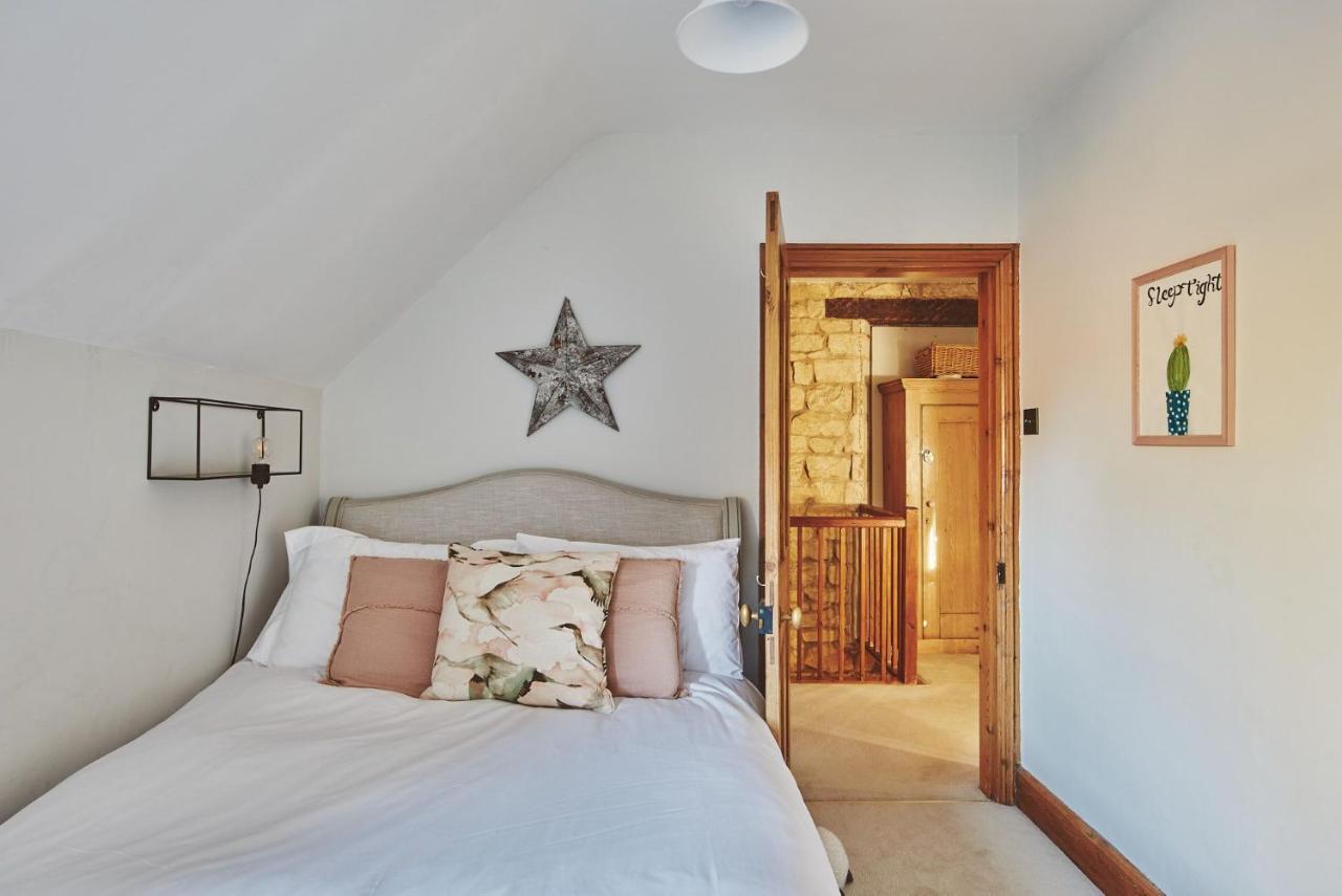 Large Stylish Luxury Cotswold Cottage - Ideal For Families, W/ Ev Charging Andoversford Eksteriør bilde
