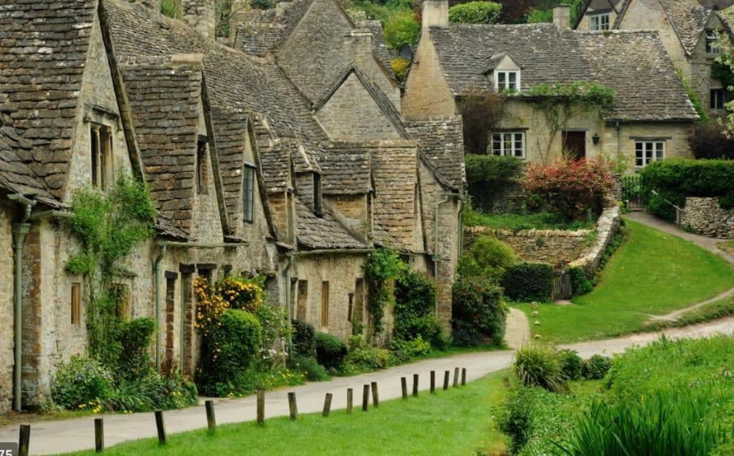 Large Stylish Luxury Cotswold Cottage - Ideal For Families, W/ Ev Charging Andoversford Eksteriør bilde