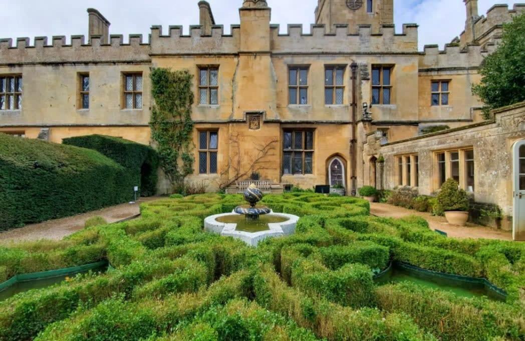 Large Stylish Luxury Cotswold Cottage - Ideal For Families, W/ Ev Charging Andoversford Eksteriør bilde