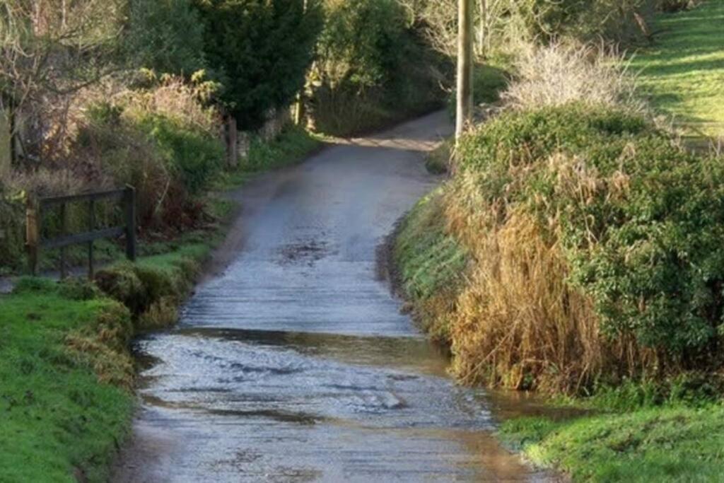 Large Stylish Luxury Cotswold Cottage - Ideal For Families, W/ Ev Charging Andoversford Eksteriør bilde